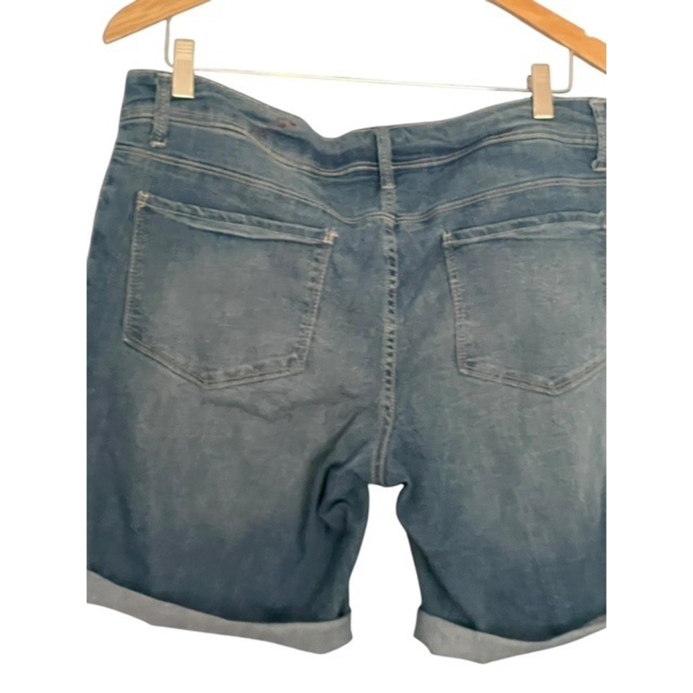 Faded Glory Denim Bermuda Shorts Medium Wash Cuffed Hem Comfort Stretch 12
